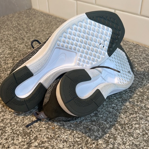 Nike Dualtone Racer Black and Gray Sneakers - Picture 5 of 7